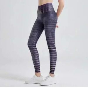 ❤️ Niyama Sol Leggings Small Purple